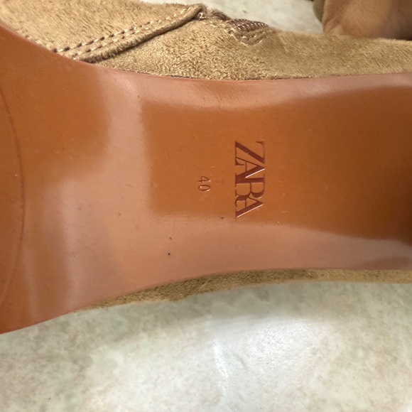 Boots - Picture 6 of 7